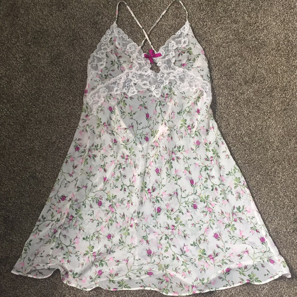 Victoria’s Secret floral slip MED